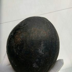 陨石？，蛋形石铁胆石？2410克重直径10~16cm，很坚硬，