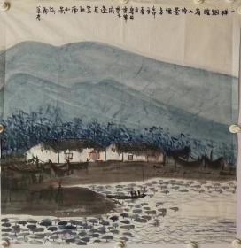 张 彦     尺寸   68/68    托片
（1962.12—）河南人。擅长中国画。1986年毕业于广州美术 学院国画系，现为广州美术学院中国画系副教授、山水画教研室主任。中国美术家协会会员。广东美术创作院画家。
作品《阳关三叠》入选第七届 全国美展，《谷雨》入选第八届全国美术展，《后方的土地》、《秋韵》入选’97中国画坛 百杰展。
出版有《张彦画集》、《张彦扇面画集》。