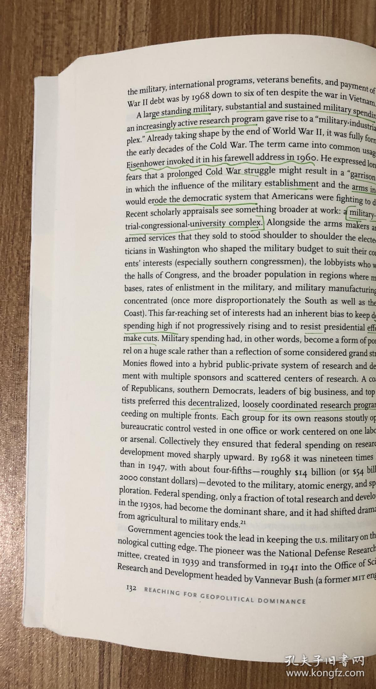 The American Ascendancy: How the United States Gained and Wielded Global Dominance 美利坚独步天下：美国是如何获得和动用它的世界优势的 9780807859636