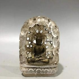 水晶神龛
高9.5cm,宽6cm，重量250
