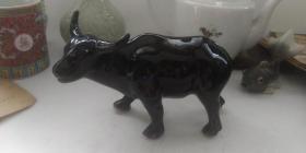 雕塑瓷，酱黑釉大水牛一只