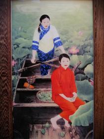 李乃蔚《红莲》瓷板画，正面是玻璃画，底部是瓷板，原装红木鸡翅