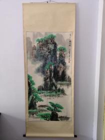 h.0057张仁芝，北京画院画家，北京美协理事，原装裱立轴作品！品相如图，画芯尺寸为133x65