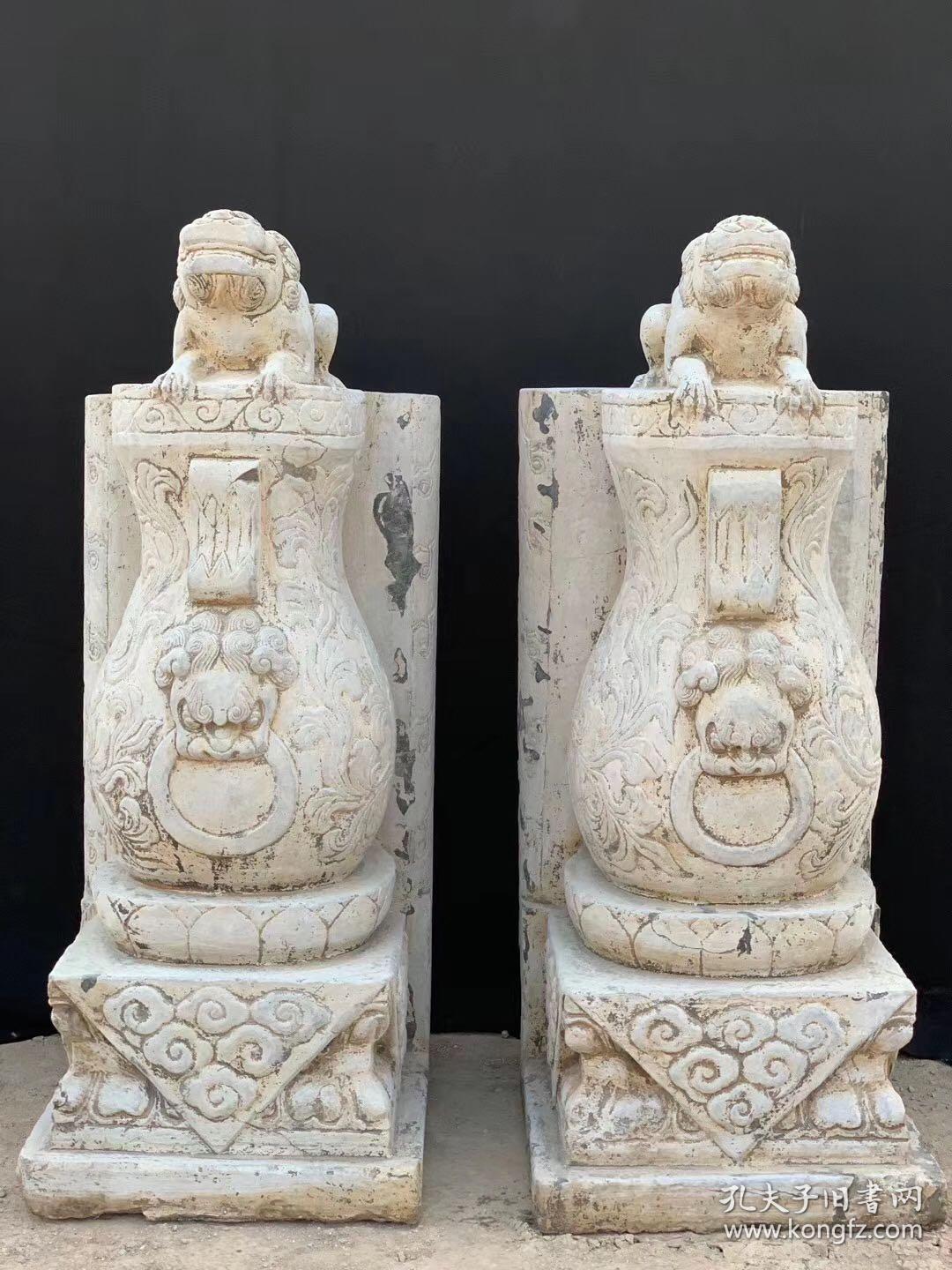 青石 狮子石瓶门墩 狮子镇宅 石瓶寓意平安
高90 宽36 长37jzgw邮费自理