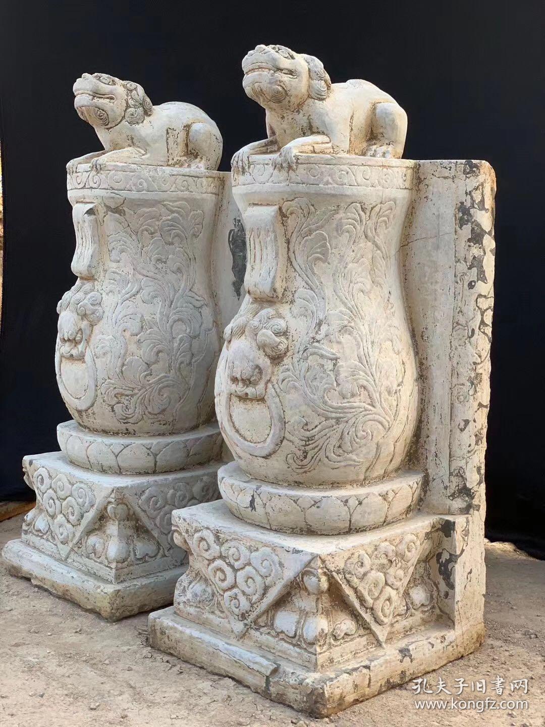 青石 狮子石瓶门墩 狮子镇宅 石瓶寓意平安
高90 宽36 长37jzgw邮费自理