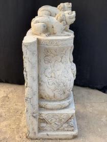 青石 狮子石瓶门墩 狮子镇宅 石瓶寓意平安
高90 宽36 长37jzgw邮费自理