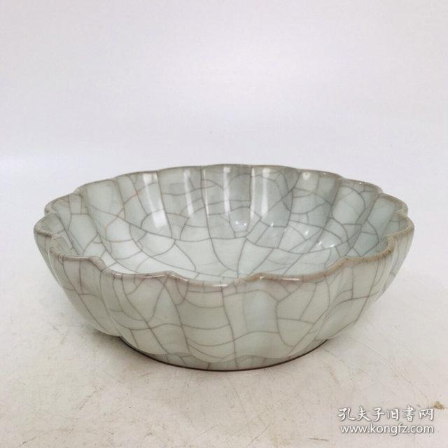 点击查看原图 特价秒杀古瓷器 官瓷瘦金体刻诗笔洗