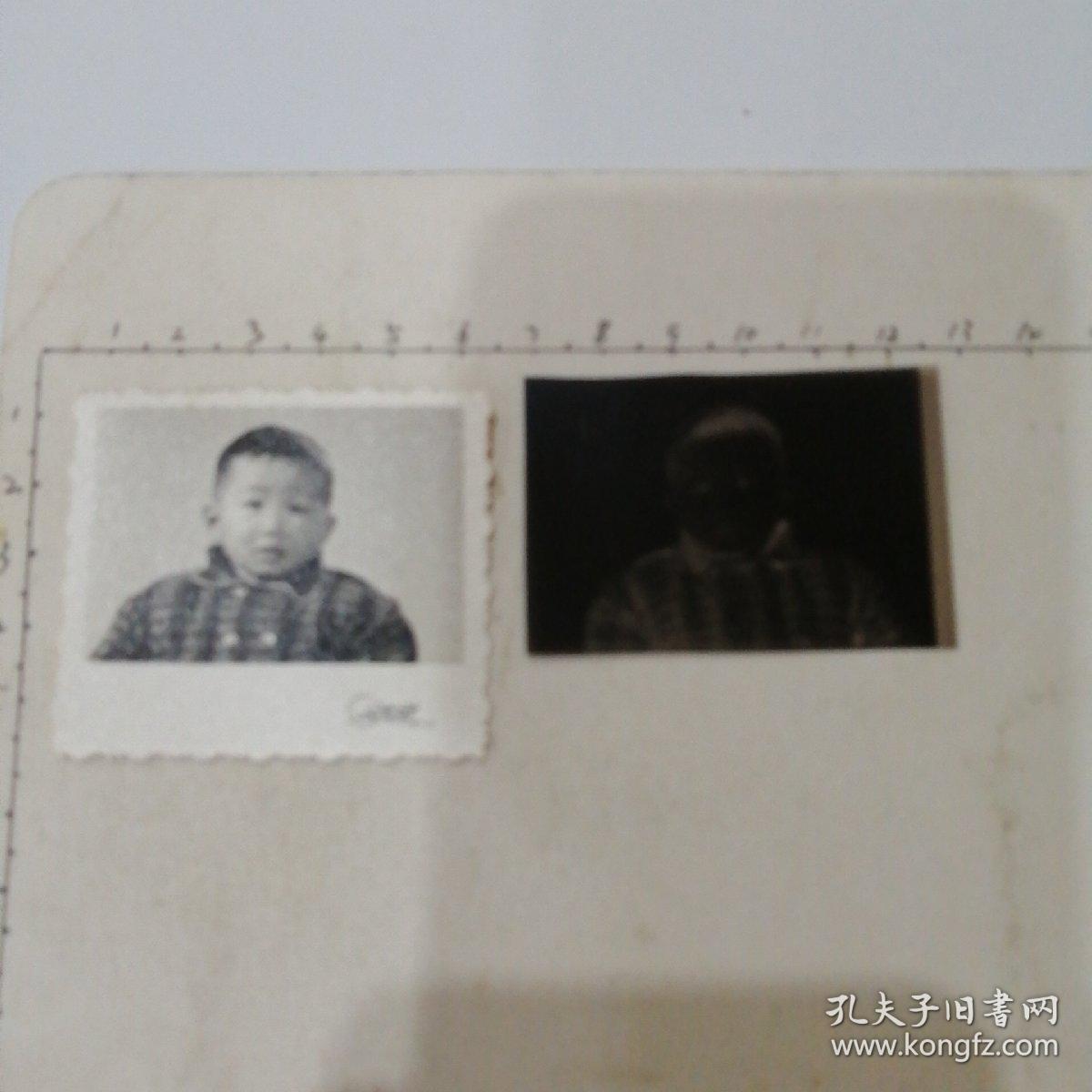 小男孩照片底片各一张