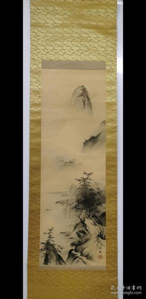 光风【山水图】原装裱绢本，保手绘作品，品相如图，尺寸 : 123 x 41.5 cm。看好出价，鸽子永久拉黑【默认百世快递发货，需顺丰到付或协商发其它快递(运费买家出)