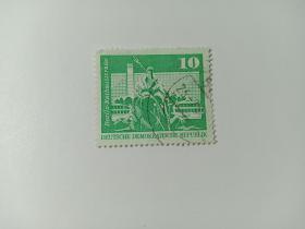 民主德国邮票 东德 柏林市政厅大街海王星喷泉  1973年发行  1990年10月3日民主德国正式加入联邦德国，从此民主德国不复存在。