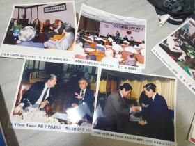 韩国高丽大学商业成功人士照片400多张，从80年代后期到2000年，有工作照、生活照、和各国名流政要合影