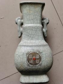 古董老窑瓷器宋代开片瓷瓶