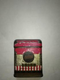 老铁盒、铁皮盒：50年代“金钢钻”发膏(腊)盒