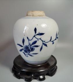 清中期青花花卉纹茶叶罐