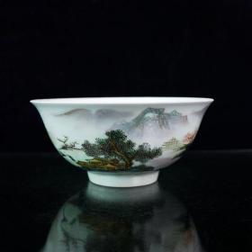 粉彩山水图纹碗
高6.8cm 口径15.7cm