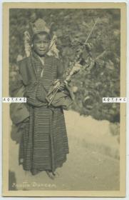民国时期年轻的不丹藏族宗教舞者老照片