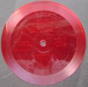 薄膜唱片（红色塑料）有歌词纸