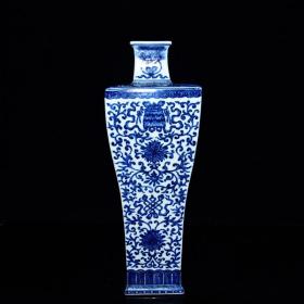 清乾隆年青花缠枝莲四方梅42*14cm