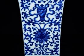 清乾隆年青花缠枝莲四方梅42*14cm