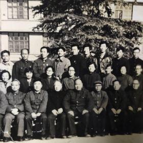 1984年中国大麦品种志定稿会议，代表合影留念，45人，保真，