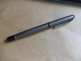 老钢笔：上海贵冠牌钢笔