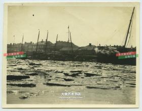 民国1924年辽宁营口牛庄港港口建筑老照片，当初处于冬季，海边冰封凌汛。