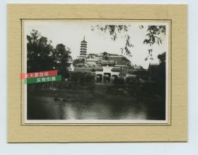 民国1936年10月拍摄的江苏镇江江天禅寺老照片，泛银