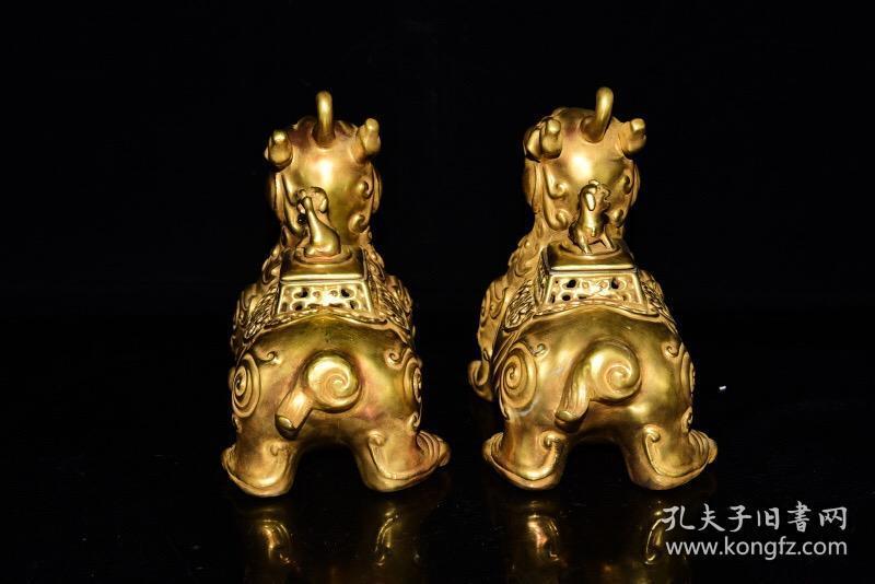 清雍正年全金雕刻走兽纹香薰炉16*17cm