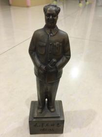 早期毛主席铜像