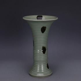 宋代龙泉窑青瓷点彩螺纹花觚瓶做旧出土仿古瓷器