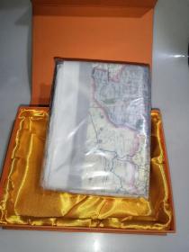 北京市地图、北京市城区图珍藏版，各一幅。布料带盒