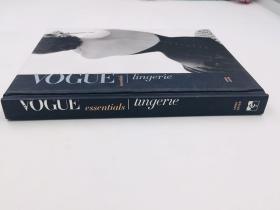 英文原版 Vogue Essentials：Lingerie 时尚要领