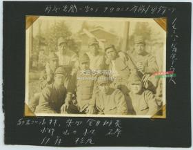 民国侵华日军士兵休息时合影老照片，10.3X7.3厘米，泛银