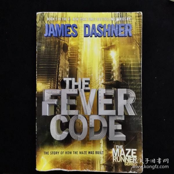 英文原版 THE FEVER CODE 书脊中间开裂，见图