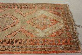 新疆民族手工老地毯