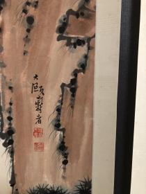 潘天寿花鸟四条屏，纸本设色绫裱立轴， 规格:画芯宽17cm高136cm×4祯 潘天寿，字大颐，号寿者，出生于浙江省宁海县，毕业于浙江省立第一师范学校，现代著名画家、美术教育家。其擅画花鸟、山水，兼善指画，亦能书法、诗词、篆刻，鹰是画家钟爱的创作题材，因为鹰具有刚健强悍、翱翔搏击、神态威猛、器宇轩昂的风采和高远博大的精神境界。