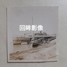 民国私人拍摄南京火车渡船、关卡、飞机、莫愁湖等老照片4枚合售