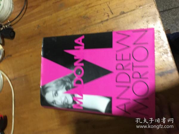 MADONNA ANDREW MORTON 精装本