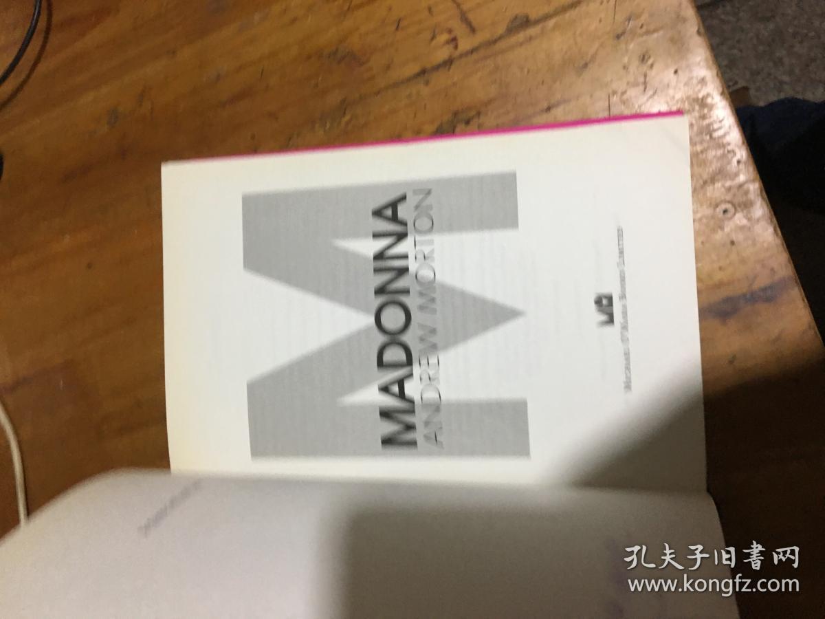 MADONNA ANDREW MORTON 精装本