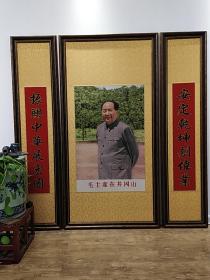 毛主席挂画织锦绣品，带框成品