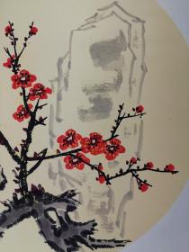 韩左斌，1966年出生，北京人，画家、陶艺家、一级美术师，中国电影美术家协会会员，中国扇子协会理事。韩左斌毕业后一直从事艺术绘画，20年的绘画经验，使得其作品形成独特的艺术风格，作品曾多次被美术馆等机构的收藏。