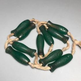 10枚老鱼形绿玛瑙饰珠