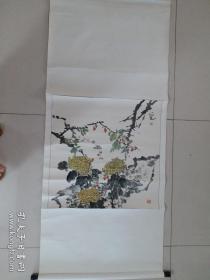 著名画家石鼎花鸟，装裱立轴。 当代实力书画家，中国美术家协会会员，中国书法家协会会员，中国画三百家铜奖，毕业于山东艺术学院，北京画院高级研修班，翰藏真编委，现为中国国家画院范扬工作室，现居北京l！！