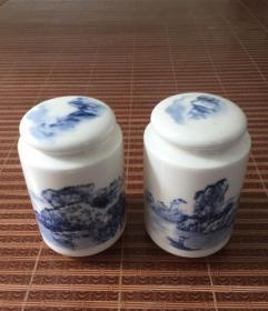 工艺品/饰品:茶叶储藏罐一对.