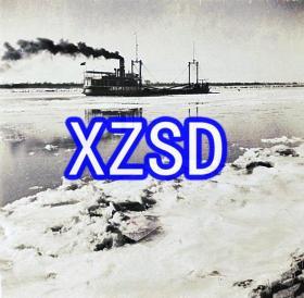 1940年塘沽白河上航行的轮船（翻印）