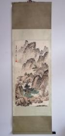 h.0674 张运河，天津美协理事，天津画院专职画家，八十年代原装裱立轴作品。品相一般低价出。该作品承诺保真，附作者同类拍卖记录！尺寸99x50