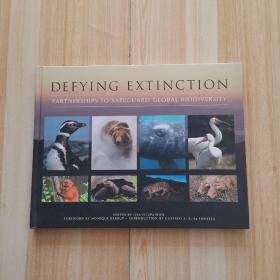 DEFYING EXTINCTION （外国动物摄影画册）