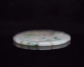 清代 翡翠鹅，规格：5.8×5.8×0.4厘米，重27克
