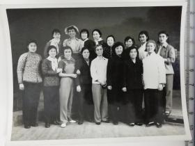 197 年代老照片 国家民委老干部旧藏 和文工团合影1963年与空政话剧团合影