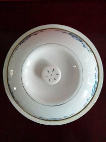 中国醴陵款大汤碗盖碗一个【口径24.5厘米，高13厘米】